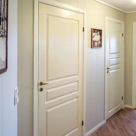 2 Bedroom Gorgeous In * Sveio