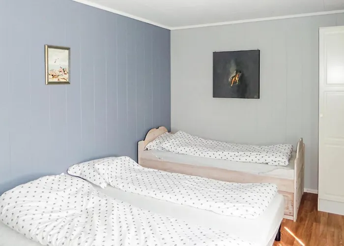 2 Bedroom Gorgeous In *