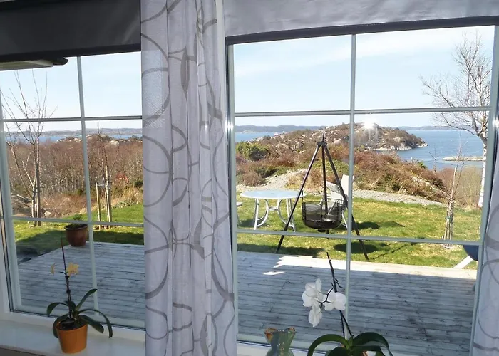 2 Bedroom Gorgeous In Sveio